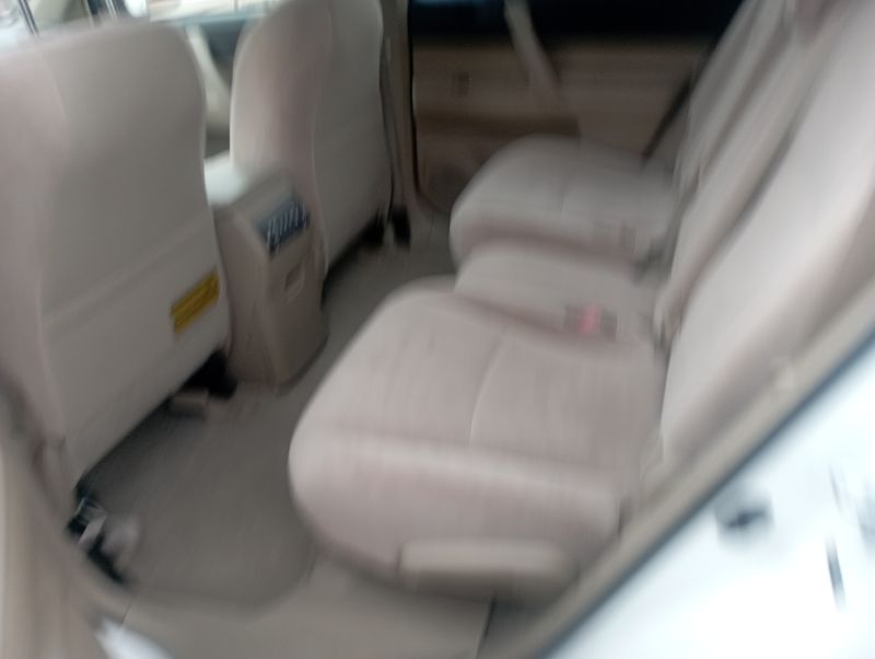 Thumbnail 2 of 2009 Toyota Highlander SE